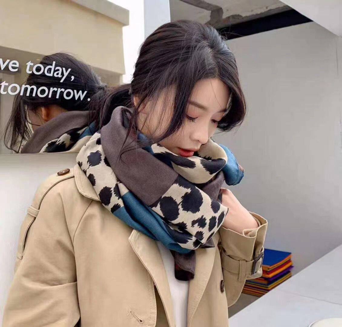 20 autumn and winter Korean Dongdaemun monco scarf Korean version of the British retro BAO WENins scarf female scarf tide