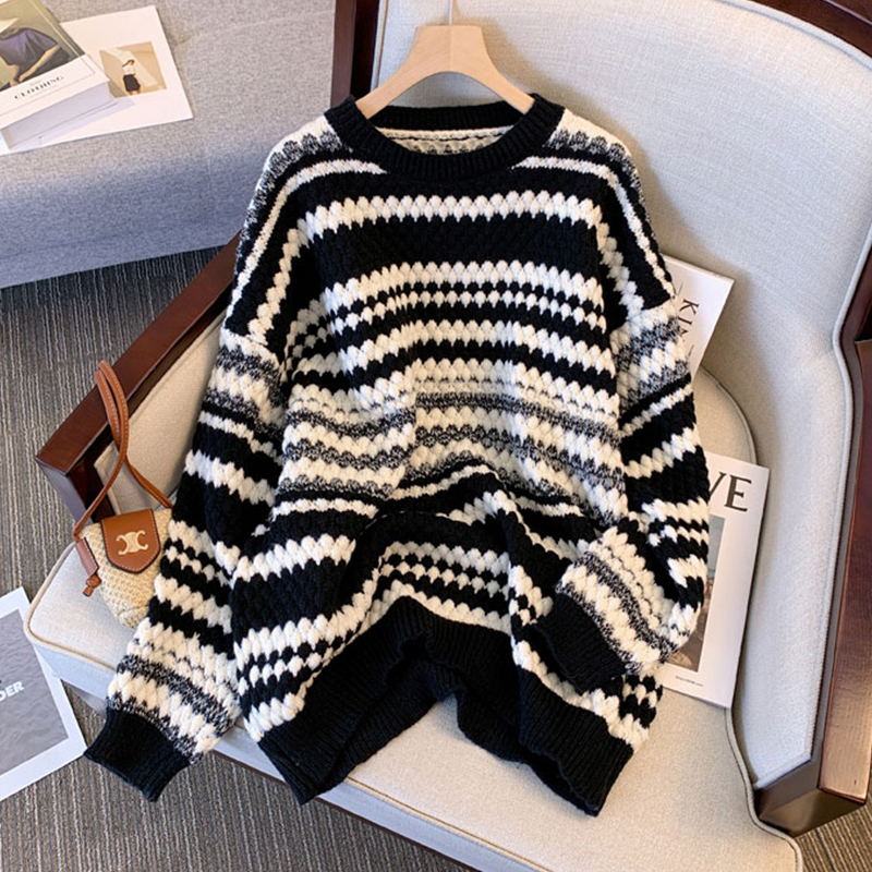 Plus-Size Lazy Style Mid-Length Knitted Striped Sweater for Women, Autumn and Winter, for Chubby Women, with a High-End Feel, Covers the Hips, Loose-Fitting Top