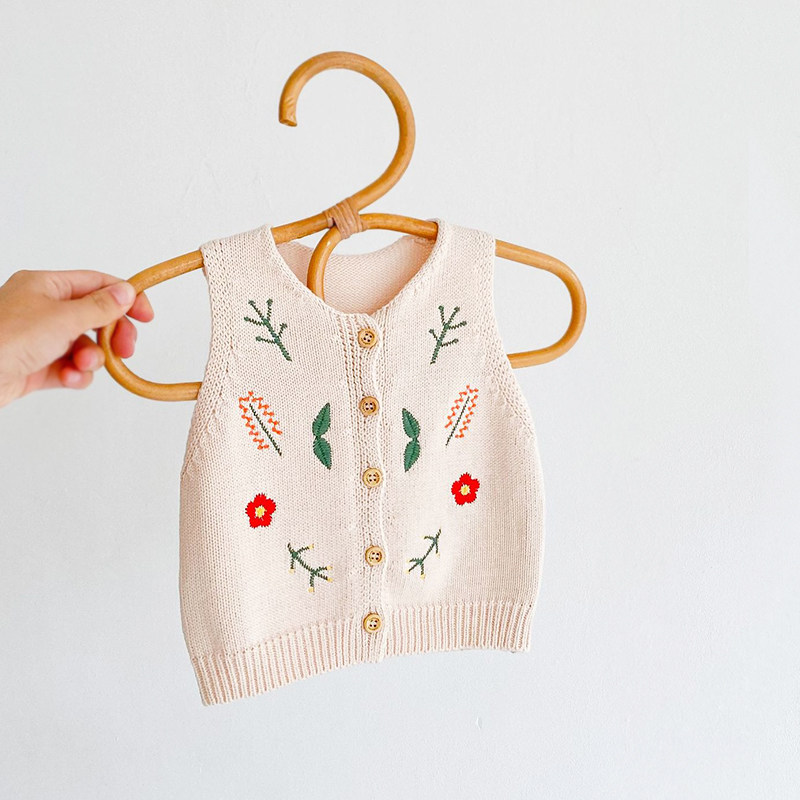 Girl's spring new sweater vests male and female baby knitwear spring autumn baby knit waistcoat Shoulder Foreign Pie