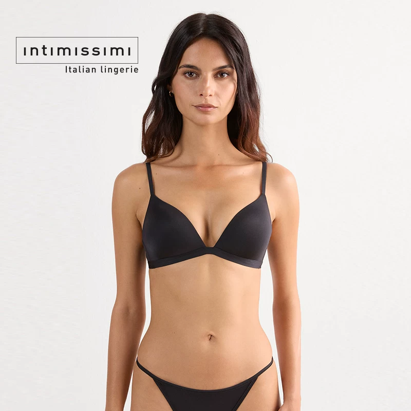 [Celebrity Style] Intimissimi Smooth Tiziana Thin and Traceless Wire-Free Bra RI49T2