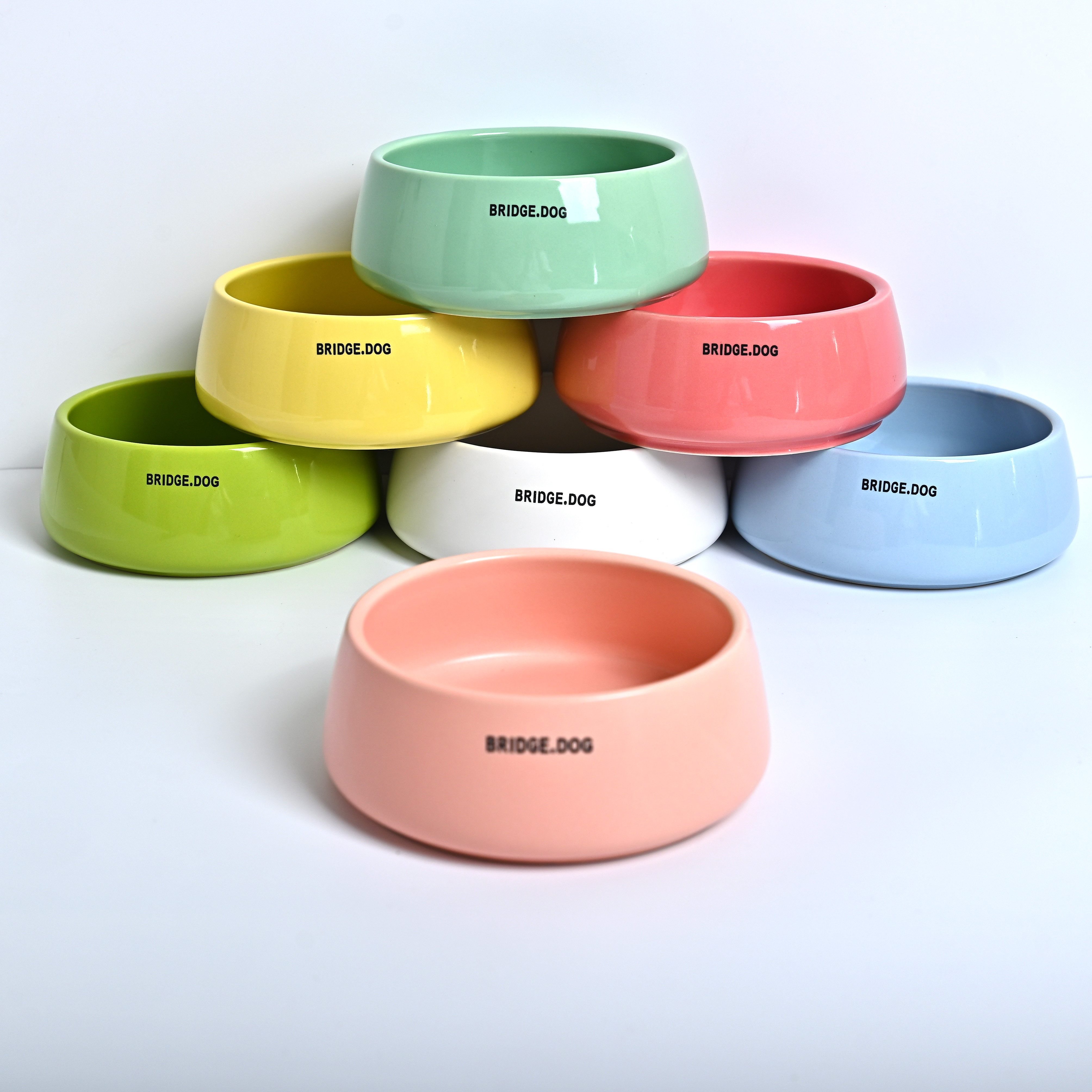 South Korea BD Ceramic Pet Dog Bowl flying saucer with trapezoidal Bridge dog matte with the same glaze Lower colour food basin