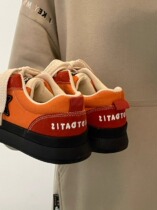 The right way to open autumn maple leaf orange canvas shoes