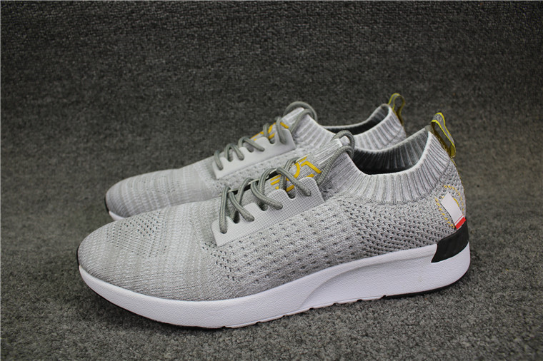 Foreign trade tail goods, regret missing cattle goods, high-grade cattle goods mesh lightweight shock-absorbing running shoes non-slip travel running shoes