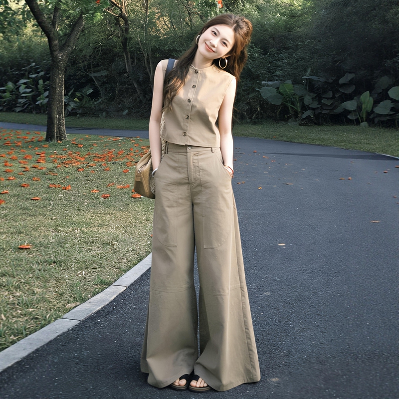 Old Money Style Retro Casual Sportswear Suit for Women, Summer Outfit, a Complete Set of Sleeveless Vest and Wide-Leg Pants Two-Piece Set