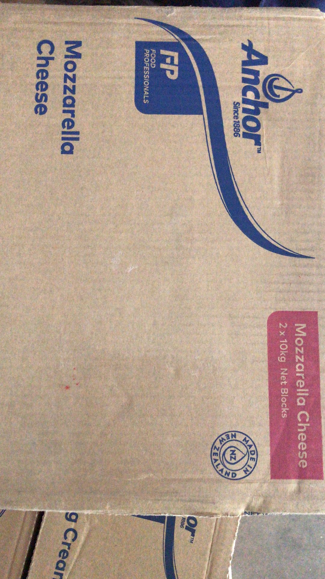 Original packaging of New Zealand imported Anjia Mazzarella cheese cheese block 10kg * 2 pieces of cheese baked rice pizza