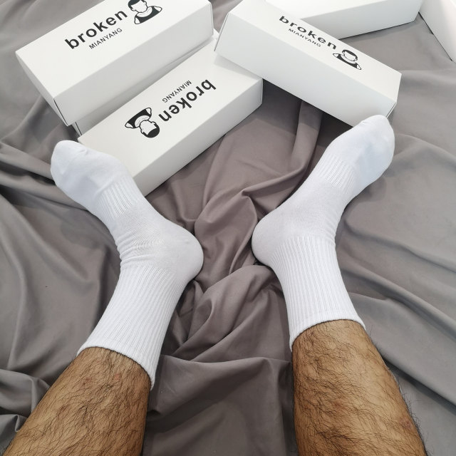 ກິລາລະດູໃບໄມ້ປົ່ງທີ່ແຕກຫັກແລະລະດູຮ້ອນກິລາສີຂາວ socks ຜູ້ຊາຍສີແຂງ socks ສີດໍາສີ່ລະດູການປົກກະຕິຝ້າຍບໍລິສຸດທໍ່ຍາວທໍ່ສູງ Terry ແນວໂນ້ມ