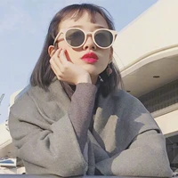 Белые ретро солнцезащитные очки на солнечной энергии, 2019, популярно в интернете, в корейском стиле
