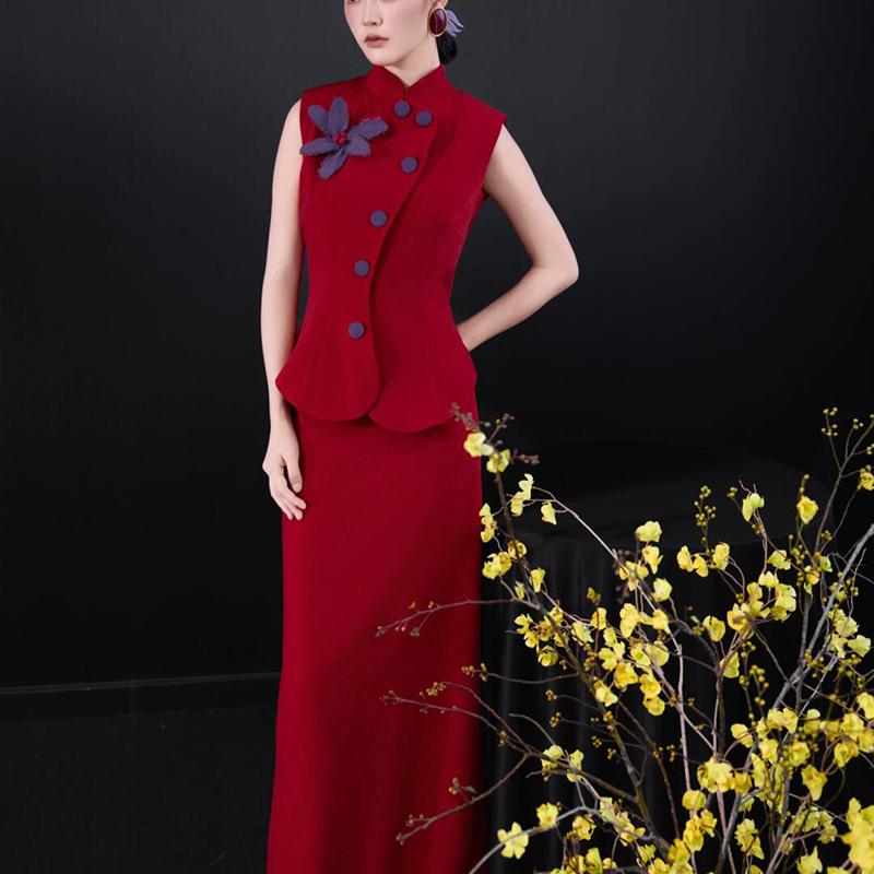 New Chinese-Style Morning Photo Shoot Dress for Women, Bride's Traditional Engagement Coat, Red Two-Piece Set, Toast Dress, Strapless Dress, Summer New Chinese-Style Morning Photo Shoot Dress for Women, Bride's Traditional Engagement Coat, Red Two-Piece Set, Toast Dress, Strapless Dress, Summer