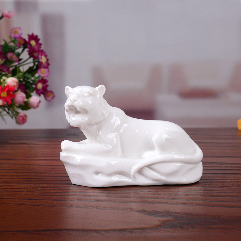 Twelve Zodiac Tiger Figurines Feng Shui House-Protecting Tiger Small Tiger Auspicious Feng Shui Dehua Ceramic Tiger Mountain Tiger Ornament