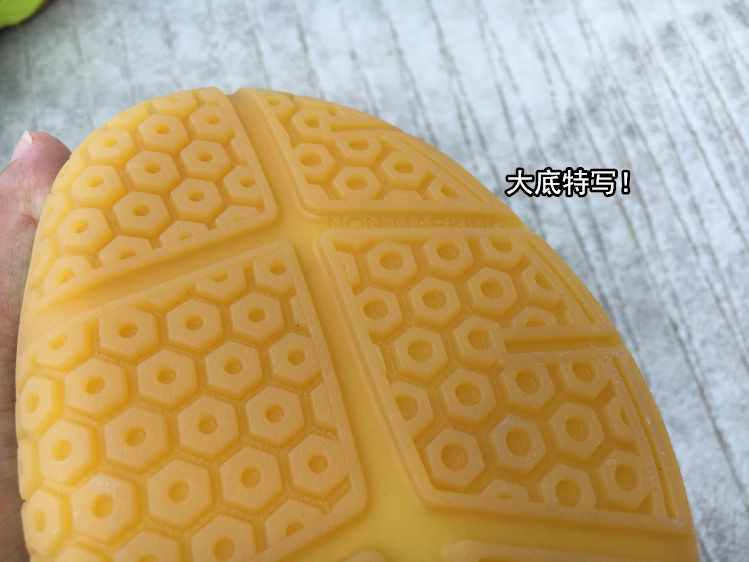 Mùa xuân và mùa thu đặc biệt cung cấp chính hãng cầu lông giày đào tạo toàn diện giày của nam giới giày mặc non-slip hấp thụ sốc thoáng khí giày the thao nữ