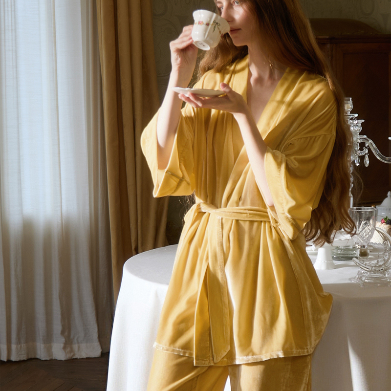 Que Mi 2025 Winter New Product Mulberry Silk Velvet Pajamas Set Loose-Fitting Loungewear Can Be Worn Outside as a Robe