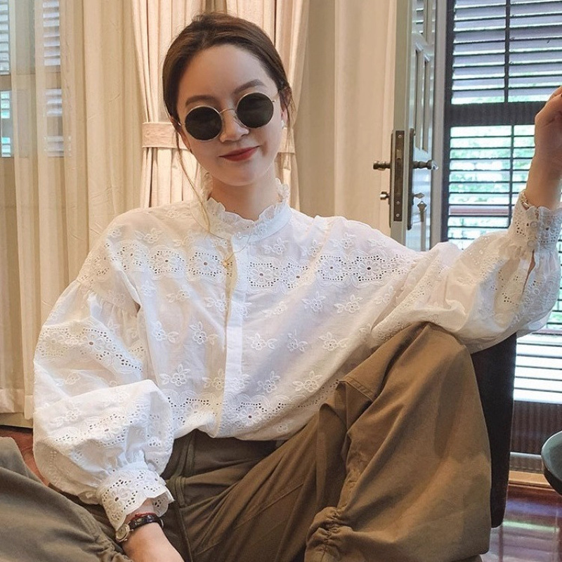 French-Style Romantic Lace Hollow-Out Embroidered Blouse for Women, 2026 Autumn, Loose Fit, Slimming, Elegant, Versatile Long-Sleeve Top