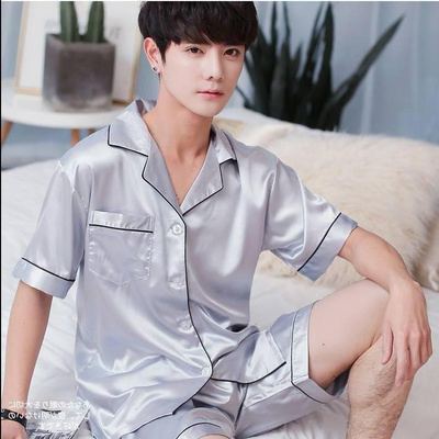 . Pyjama mens quần short lụa băng mùa hè mô phỏng lụa cardigan đơn giản quần áo nhà mùa hè mỏng.