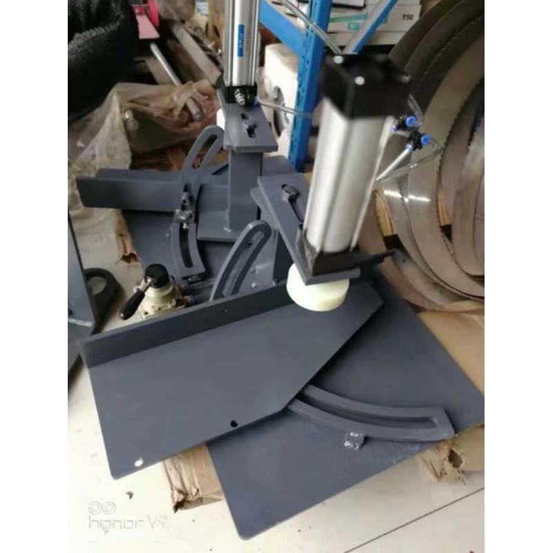 Sofa foot with cylinder on the back of the mountain