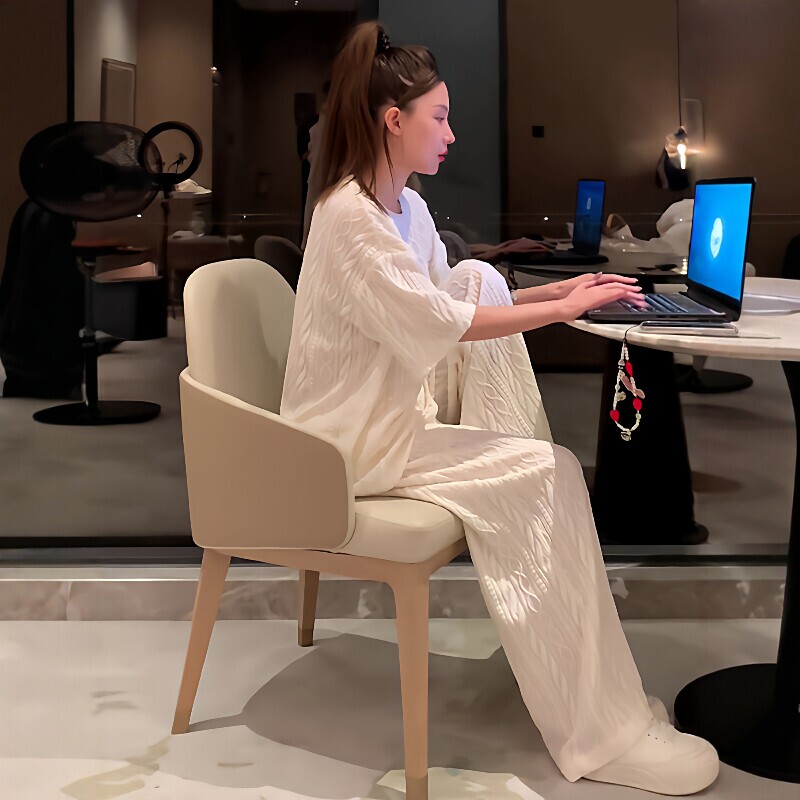 Midsummer Lazy Style Casual Sports Suit for Women, Summer Salt-Style Outfit with a High-End Feel, Elegant Drape, Wide-Leg Pants Two-Piece Set