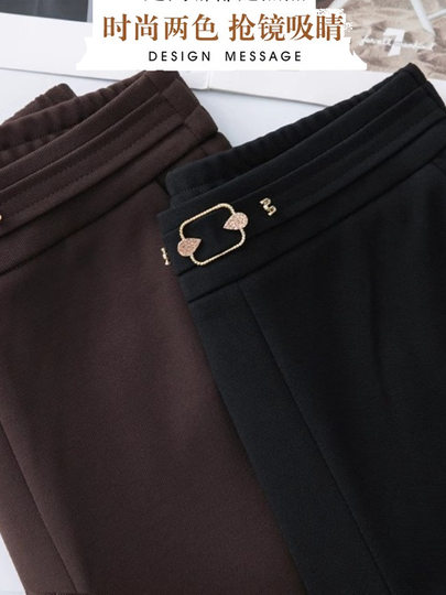 2025 autumn and winter new style black slightly flared suit pants for women with elastic waist and drape, large size pear-shaped body bell-bottom pants for mothers