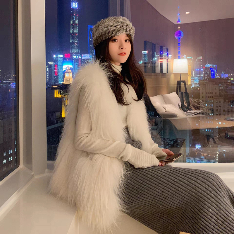 2026 Autumn/Winter New Raccoon Fur Vest for Women, Mid-Length Eco-Friendly Fur Vest, Young Style Coat 2026 Autumn/Winter New Raccoon Fur Vest for Women, Mid-Length Eco-Friendly Fur Vest, Young Style Coat