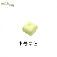 Маленький, зеленый