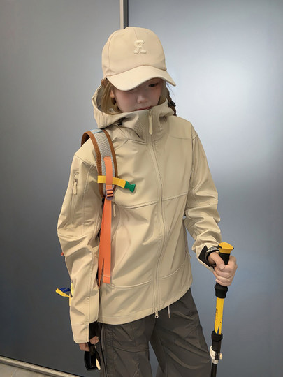 Функциональная походная одежда в горном стиле для женщин, осенняя куртка для защиты от солнца, ветрозащитная куртка для походов и велоспорта, куртка для активного отдыха, три-защитная куртка