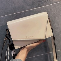Small Bag Woman Skew Satchel 2022 New Fashion 100 Hitch European Station Lady Bag White Brief Genuine Leather Small Square Bag