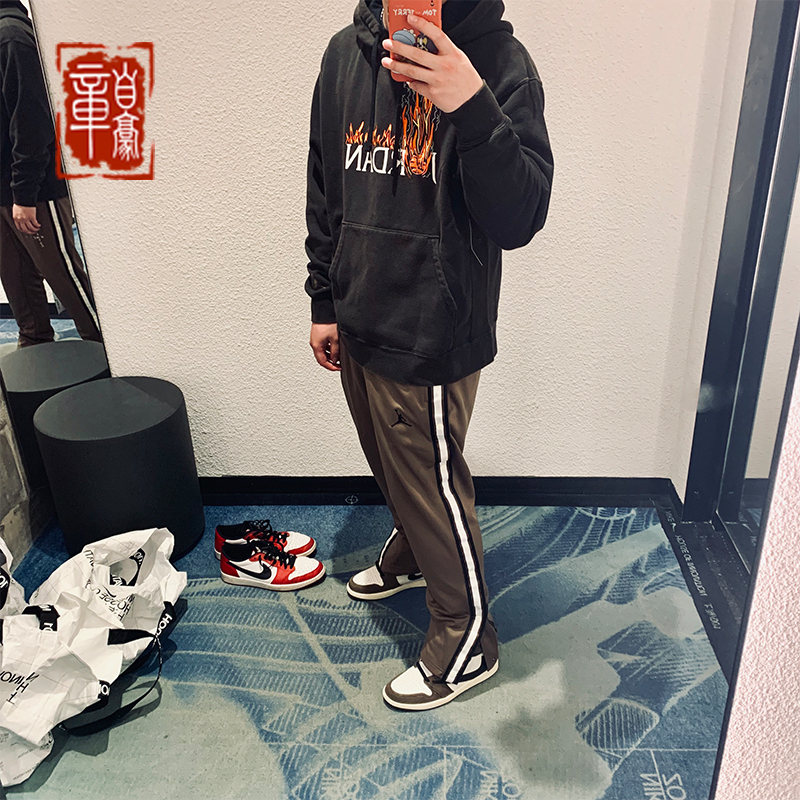 Air Jordan 1 Travis Scott Aj1 Ts Dark Brown Reverse Hook Grimace Hoodie