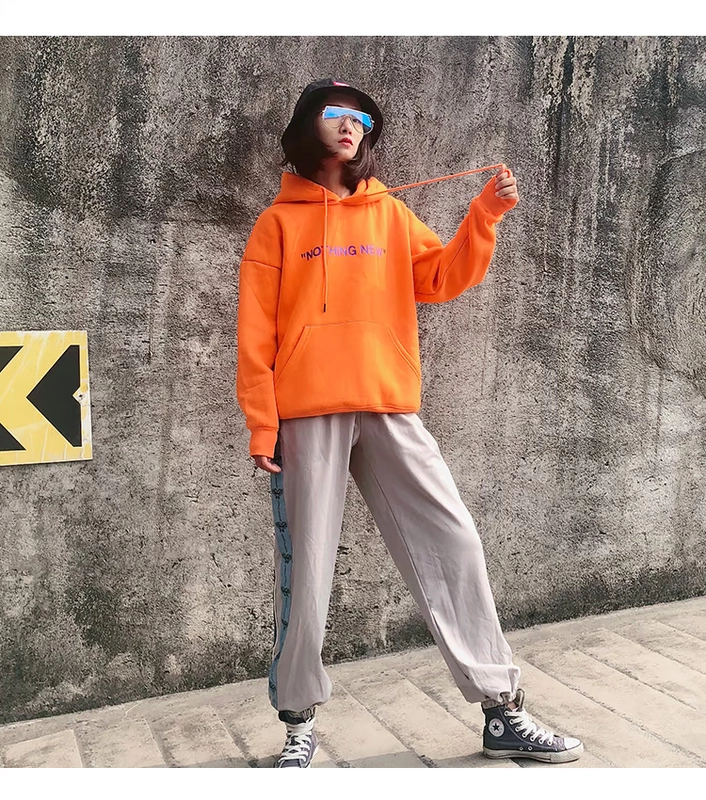 Quần áo mùa đông nam nữ cộng với nhung lỏng lẻo đôi áo len trùm đầu màu cam in nước triều hip hop châu Âu và thương hiệu thủy triều áo len nam cổ tròn