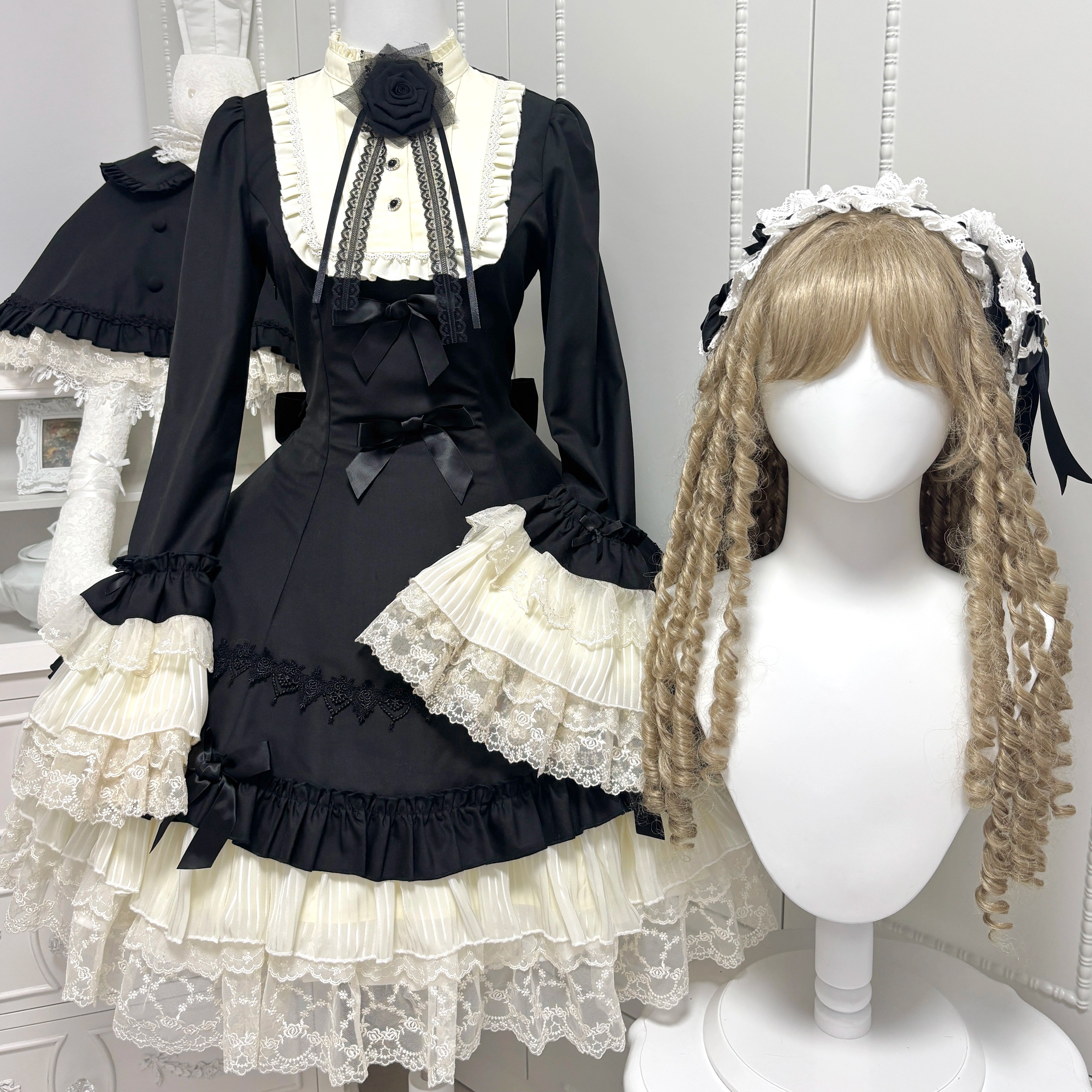 哥特风与束缚之美：解密爱神的魔盒鱼骨束腰