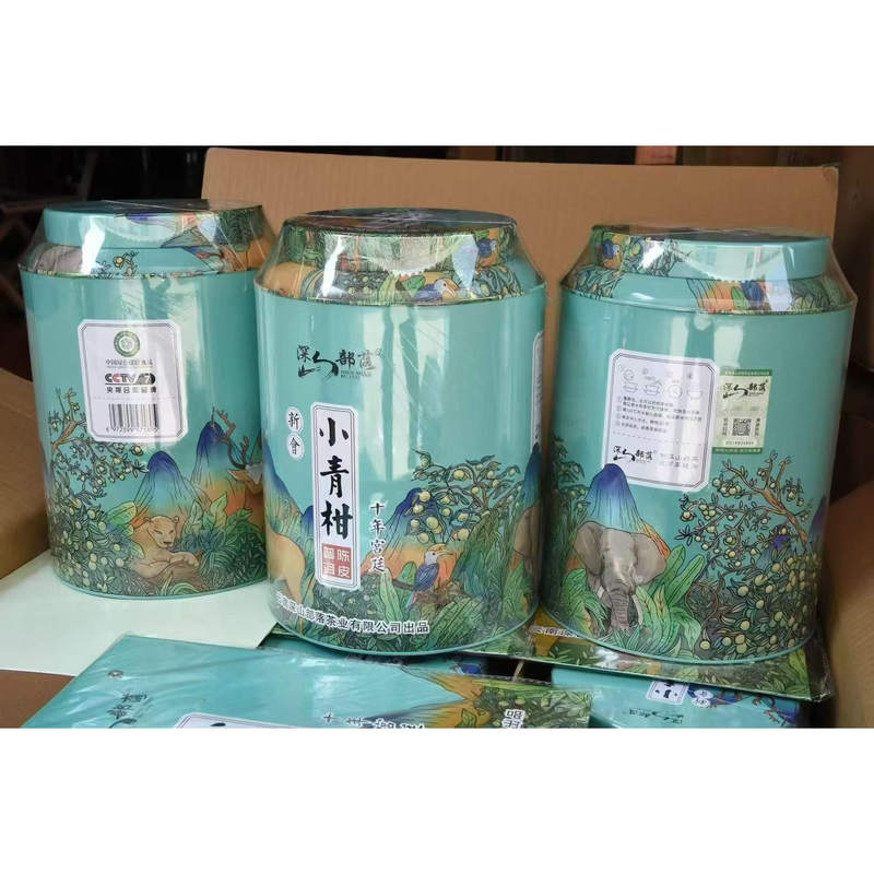 The Ten-Year-Aged Imperial Green Tangerine Has Been Allowed to Mature over Time, and the 300g Blend of Ripe Tea and Green Tangerine Is More Harmonious The Ten-Year-Aged Imperial Green Tangerine Has Been Allowed to Mature over Time, and the 300g Blend of Ripe Tea and Green Tangerine Is More Harmonious