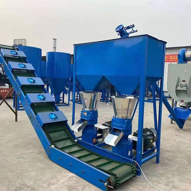 Three-wheel feed pelletizer Fish feed pelletizer Peanut shell crushing and mixing pelletizing production line