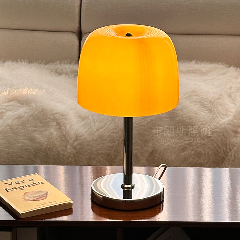 Second-Hand ins Cream-Colored Glass Table Lamp Living Room Decorative Table Lamp Homestay Cozy Bedside Lamp Atmosphere Lamp Second-Hand ins Cream-Colored Glass Table Lamp Living Room Decorative Table Lamp Homestay Cozy Bedside Lamp Atmosphere Lamp