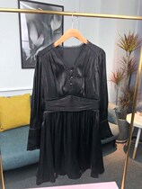 Dress for the dress 470513TA1051 of the dress.