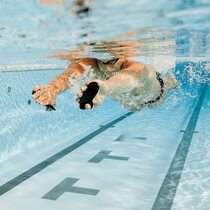 Finis Instinct hand webbed half palm swimming paddling professional freestyle hand Pu water padding training Finis