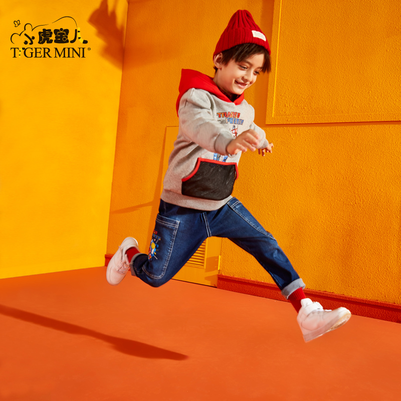 Chàng trai quần jeans 2020 mùa thu / mùa đông mới cho trẻ em đàn hồi trẻ em quần triều trong phiên bản Hàn Quốc của quần áo trẻ em khí nước ngoài.