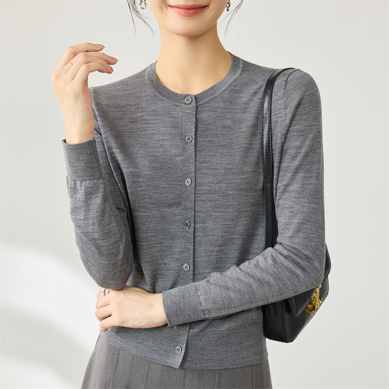 Yangzi Yarn Fine-Spun 100% Pure Wool Knit Cardigan for Women, Thin Cashmere Base Sweater, Casual Top, Trendy Outerwear Yangzi Yarn Fine-Spun 100% Pure Wool Knit Cardigan for Women, Thin Cashmere Base Sweater, Casual Top, Trendy Outerwear
