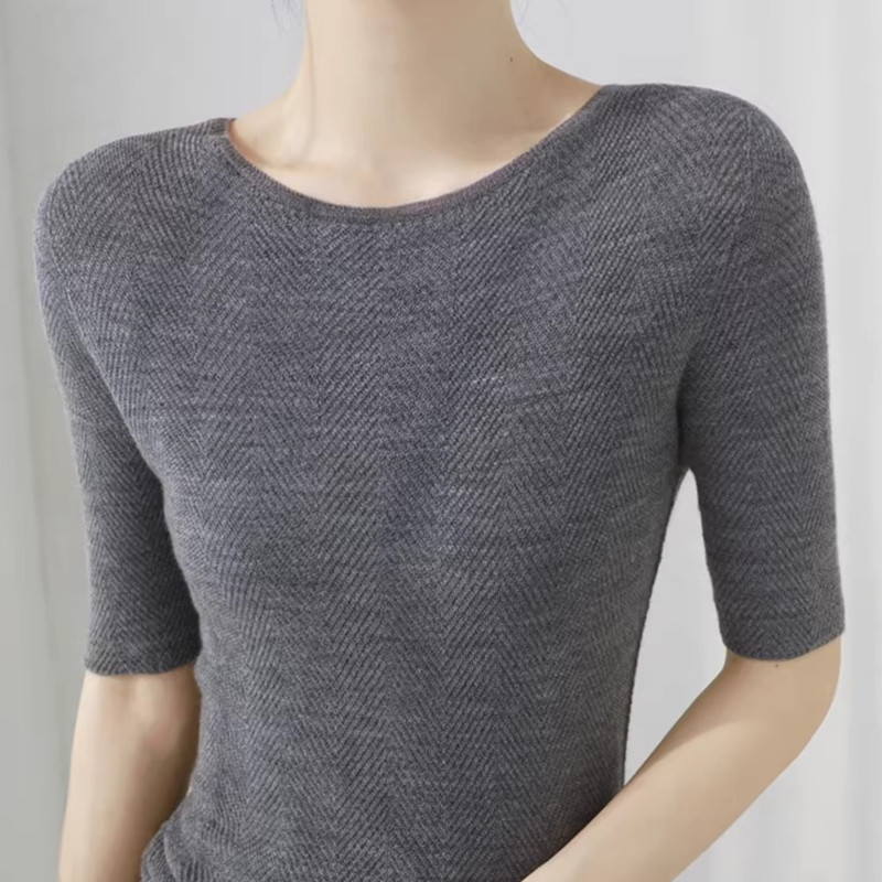 Yangzi Yarn Water Ripple Pattern Round Neck Pure Wool Sweater for Women, Short-Sleeve Fine-Spun Cashmere Base Layer Seamless Knit Sweater Yangzi Yarn Water Ripple Pattern Round Neck Pure Wool Sweater for Women, Short-Sleeve Fine-Spun Cashmere Base Layer Seamless Knit Sweater