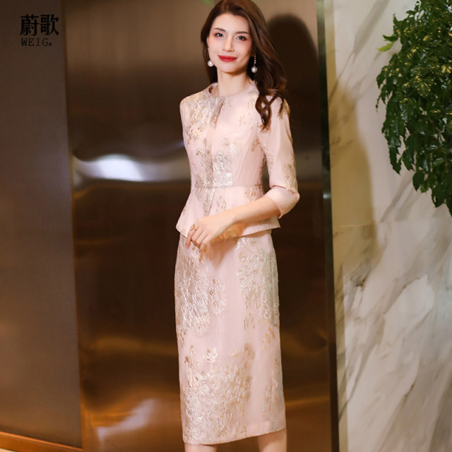 Spring new fake two-piece dress for women, high-end 2024 ladylike style, ແອວ, slimming, slimming, ແອວສູງຂັ້ນຕອນຫນຶ່ງຂັ້ນຕອນ.