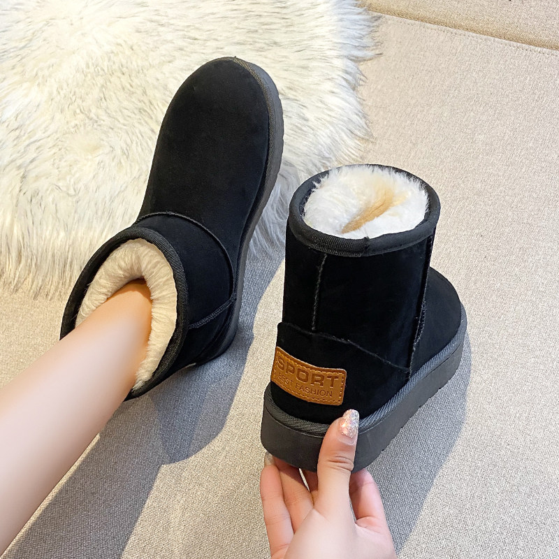 Зимние сапоги; новинка 2025 года; женские стильные бархатные полусапожки; цельнокроеные зимние ботинки на меху; хлопковая обувь с короткими рукавами