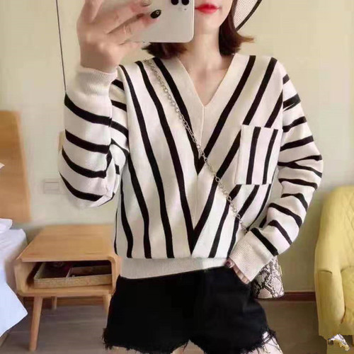 Europe station autumn winter 2019 new loose V-neck stripe long sleeve T-shirt sweater women design sense Korean top