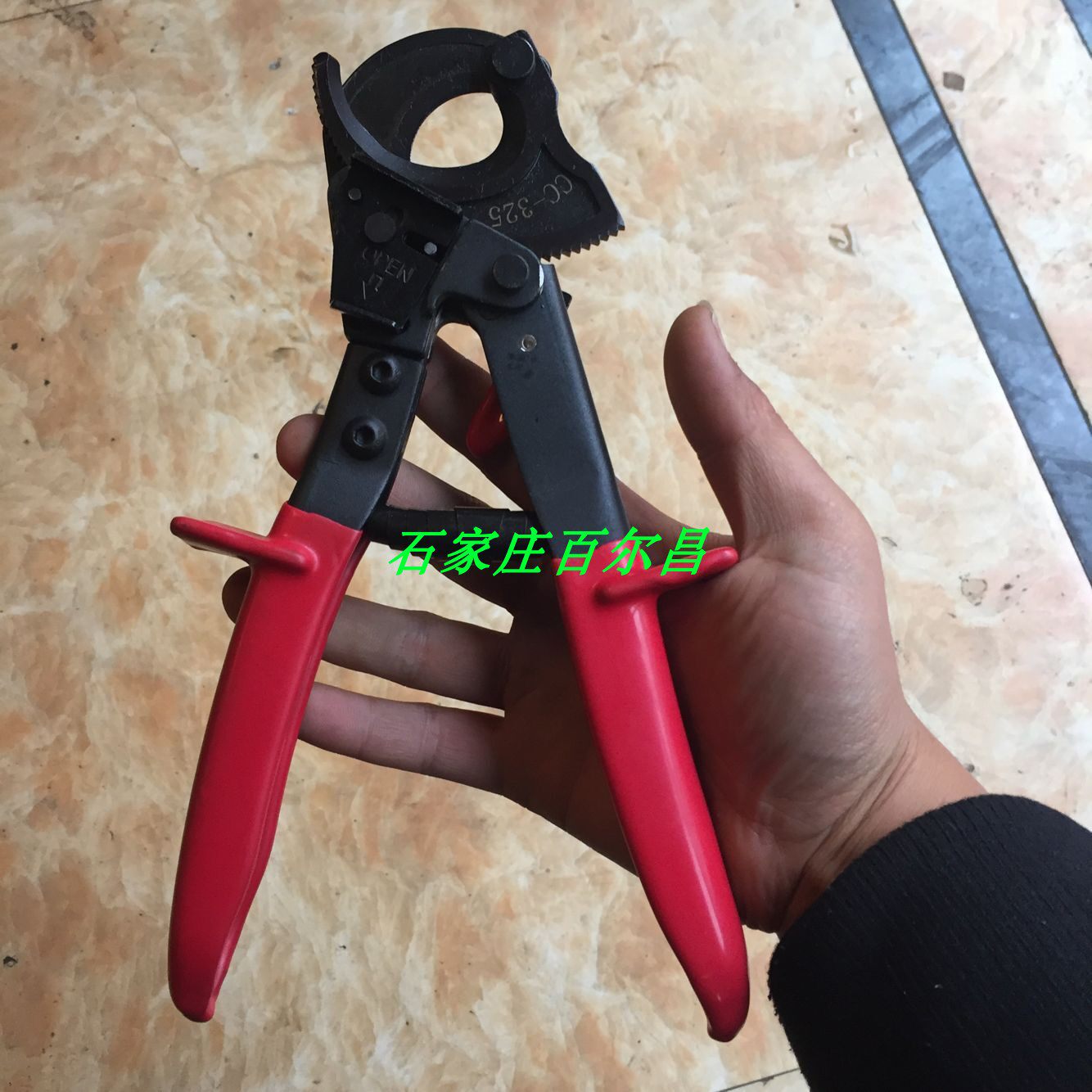 Domestically made ratchet cut CC-325 domestically made cable cutter cable cut CC-325