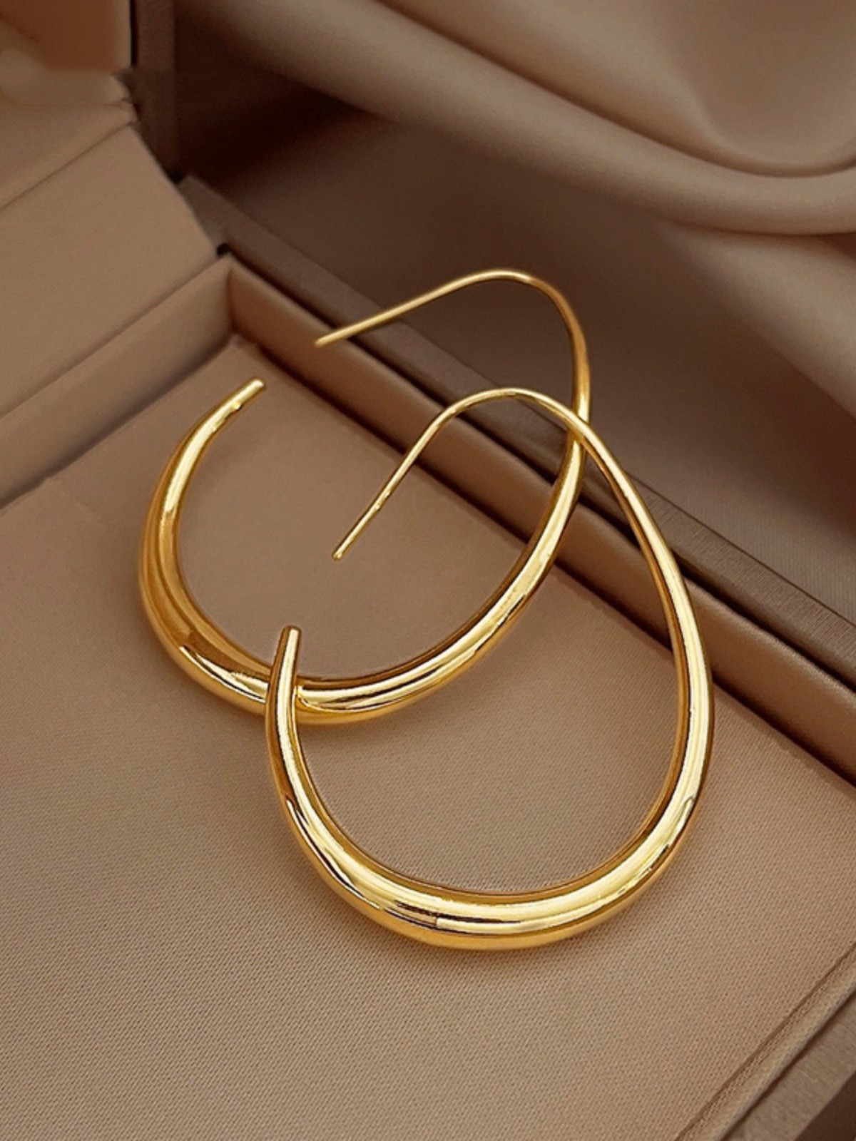 (Franc Cader) French light extravagant designer Jane about exaggerated earrings Rings Earrings Temperament-Taobao