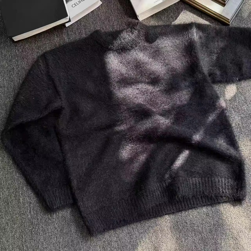 7Ac Black Three-Dimensional Faux Mink Round Neck Sweater, Soft and Thick Knit, Suitable for Wearing Alone or as a Base Layer, Cleanfit Style