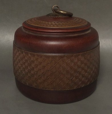 Знаменитый Qian Zian Zejun Purple Clay Tea Pot, приготовленная и использованная патина