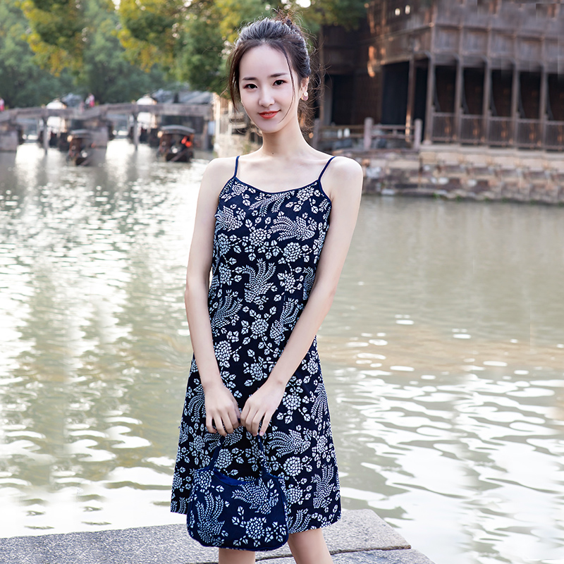 Uzhen Blue Printed Cloth Harnesses with small crushed flowers pure cotton Supper body Lean National Wind Batik with A-word nepotism