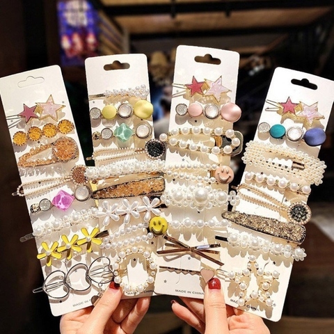 Short-haired non-ferrous metal pearl hair clip on the side of the child's headdress