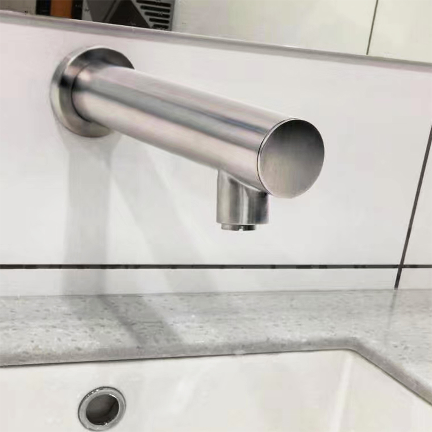 Panino integrated into wall water out of water 304 stainless steel infrared intelligent induction tap Single cold