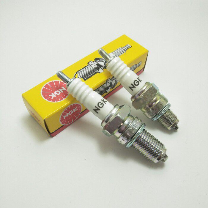 Locomotive NGK spark plug 4135 C7HSA 70 4629 D8EA 2120 125 CR7HSA