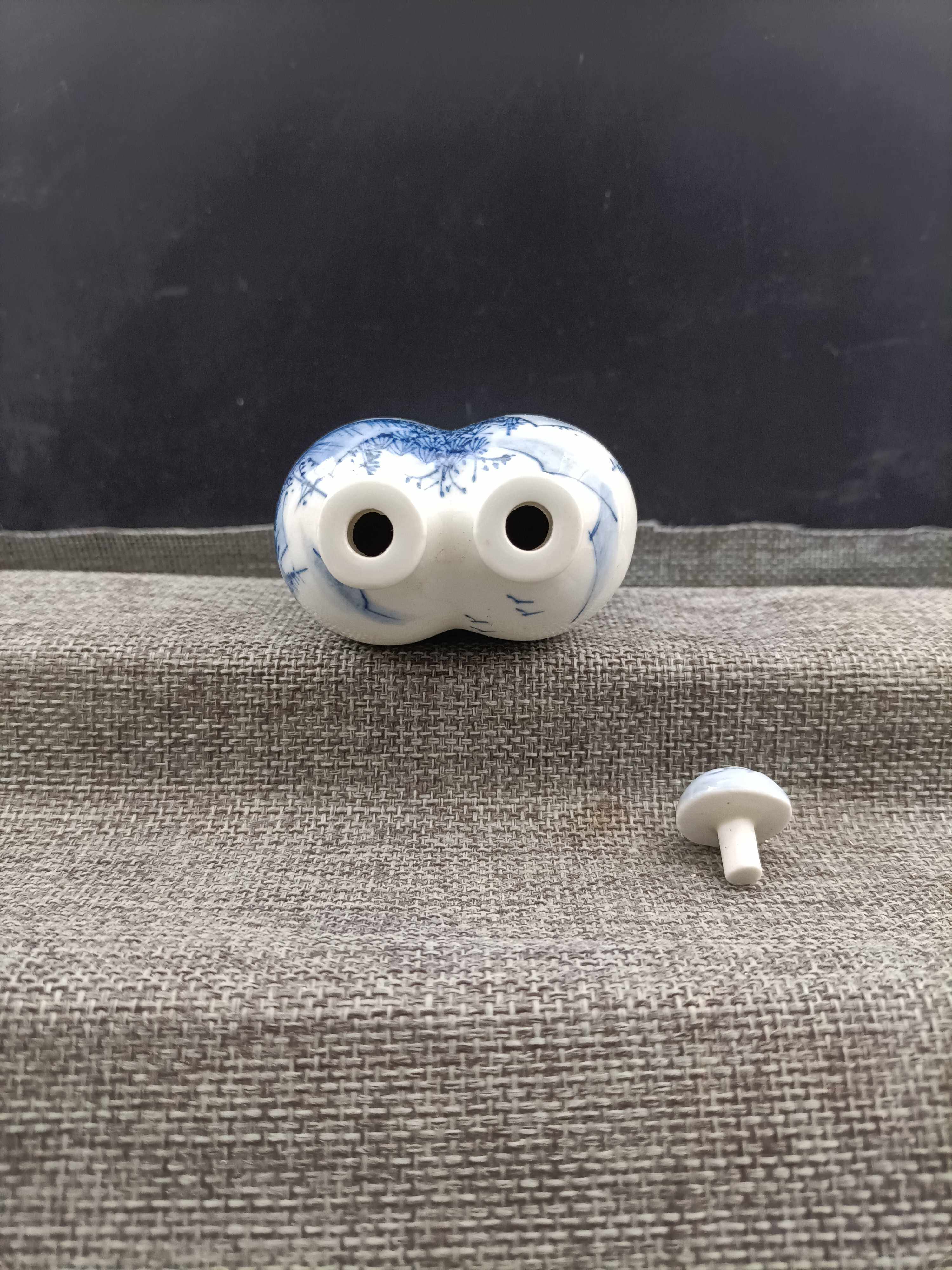 景德镇六春堂青花鼻烟壶！手绘山水太绝了！文房雅玩天花板！-陶瓷瓶