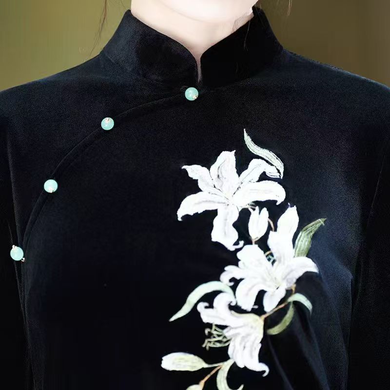 锦绣前程旗袍服饰