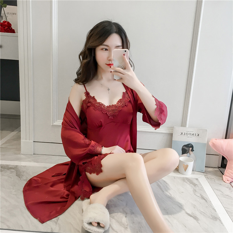 Pyjamas mùa hè của phụ nữ với ngực pad thu thập lụa sexy băng lụa thêu dây đeo nightdress áo choàng dịch vụ nhà hai mảnh