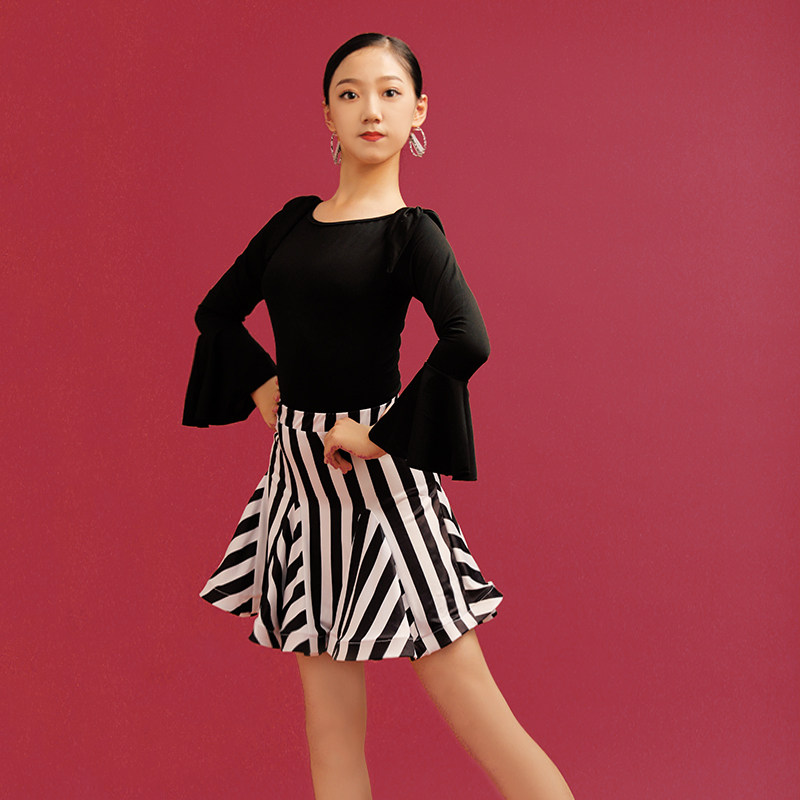 Latin dance practice Costume Big Boy Two-piece Child Girl Girl Net Red Half Body Dress Autumn Winter Streak Long Sleeve Suit